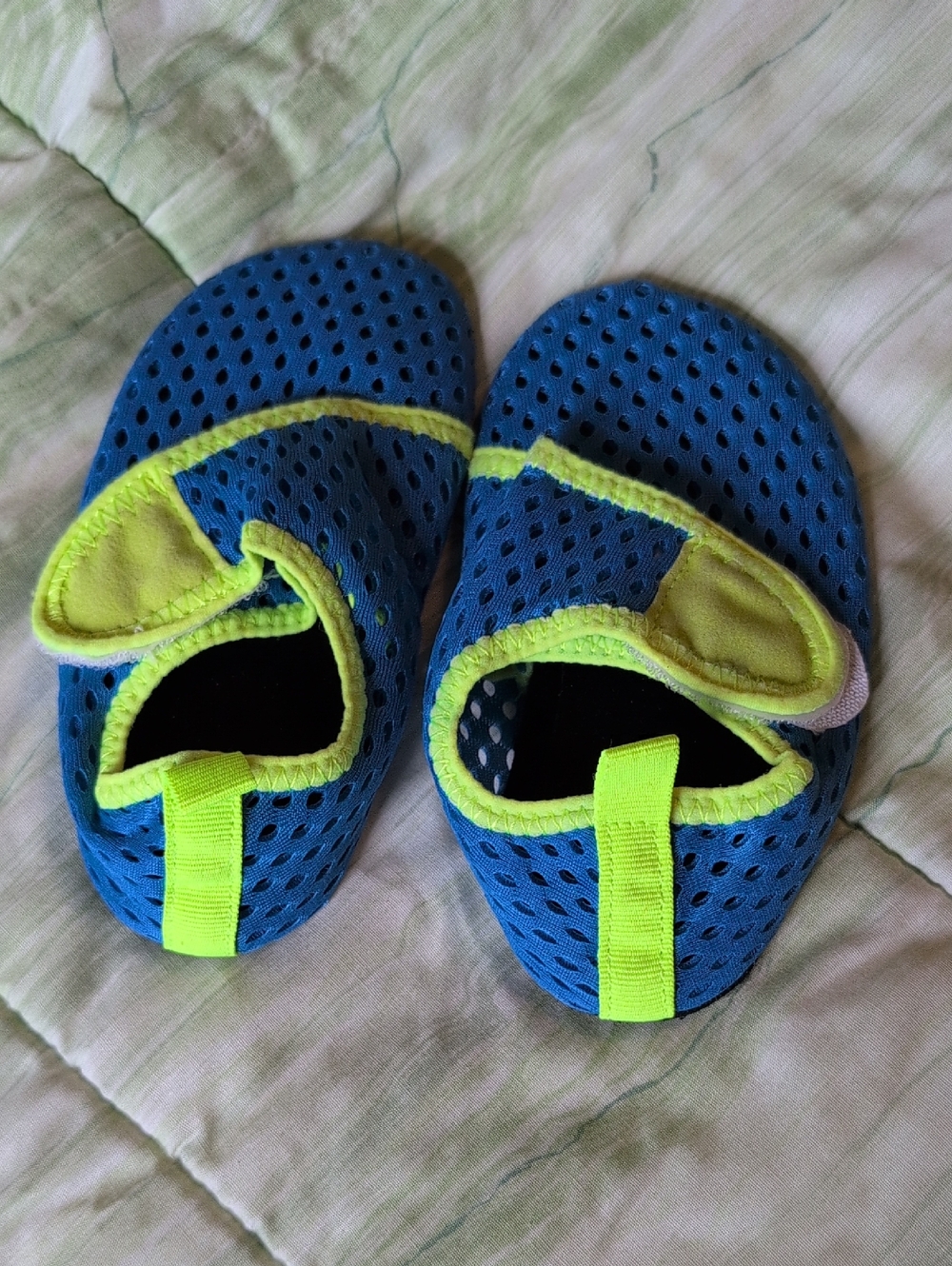 Toddler Water shoes Size 8.5